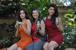 Sunny leone, Archana Vijaya, Sonalli Sehgall at Sachin Joshi_s energy drink shoot in Malad, Mumbai on 24th April 2013 (46).JPG
