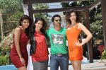 Sunny leone, Archana Vijaya, Sonalli Sehgall, Sachin Joshi at Sachin Joshi_s energy drink shoot in Malad, Mumbai on 24th April 2013 (24).JPG