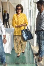 Zeenat Aman at Rajasthan Fashion Week press meet in F Bar, Mumbai on 25th April 2013 (6).JPG
