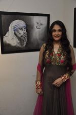 Gracy Singh at Sanyog art show in Jehangir Gallery, Mumbai on 26th April 2013 (10).JPG