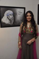 Gracy Singh at Sanyog art show in Jehangir Gallery, Mumbai on 26th April 2013 (8).JPG