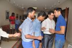 Siddharth Mallya spend time with NGO kids in Worli, Mumbai on 26th April 2013 (55).JPG