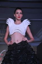 at fashion show by Achala Sachdev for SNDT Chrysallis in Mumbai on 26th April 2013 (9).JPG