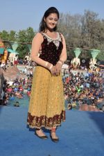 Rashmi Desai performs live at Water Kingdom in Malad, Mumbai on 28th April 2013 (61).JPG