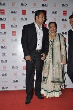Salman Khan at Bharat N Dorris makeup awards in Mumbai on 29th April 2013 (127).JPG