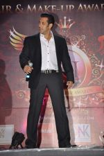 Salman Khan at Bharat N Dorris makeup awards in Mumbai on 29th April 2013 (146).JPG