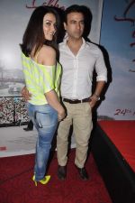 Preity Zinta, Rhehan Malliek at Ishq in Paris promotional activity in Cinemax, Mumbai on 30th April 2013 (87).JPG