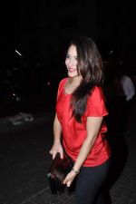 Rashmi Nigam snapped outside Olive in Mumbai on 30th April 2013 (24).JPG