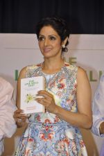 Sridevi at the launch of Live Well Diet book in Ravindra Natya Mandir on 3rd May 2013 (58).JPG
