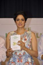 Sridevi at the launch of Live Well Diet book in Ravindra Natya Mandir on 3rd May 2013 (59).JPG