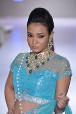 Model walks for Shaina NC showcases her bridal line at Weddings at Westin show with Jewellery by gehna on 5th May 2013 (202).JPG