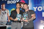 Hrithik roshan unveils Kris Gethin book on Bodybuilding in Juhu, Mumbai on 8th May 2013 (15).JPG