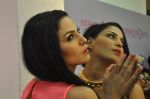 Veena Malik visits EyeCatchers, Hair & Beauty Salon for the promotion of her film Zindagi 50 50 in City Centre II Mall, Rajarhat on 9th May 2013 (24).JPG