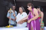 Ajay Devgan, Kajol, Tanuja at Clean Lonavala program in Mumbai on 11th May 2013 (28).JPG