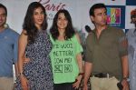 Preity Zinta, Rhehan Malliek, Sophie Chaudhary promotes Ishq in Paris in R city Mall, Mumbai on 12th May 2013 (38).JPG