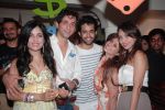 shibani kashyap with hubby rajiv, actor model satyajeet , vandana and her sister madhu sajnani.JPG