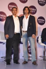 Arjun Rampal unveils Nivea Men range in J W Marriott, Mumbai on 14th May 2013 (17).JPG
