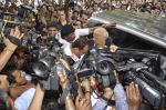 Sanjay Dutt surrenders before TADA court in Mumbai on 16th May 2013 (17).JPG