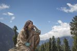 Alia Bhatt at the Shooting for Highway at Aru Valley, Kashmir on 12th May 2013 (3).jpg