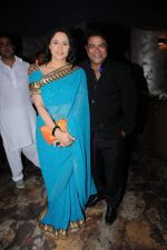 Nishigandha Wad with Ashiesh Roy at Ashiesh Roy_s Birthday Party in Mumbai on 18th May 2013.JPG