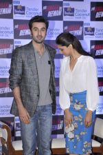 Ranbir Kapoor and Deepika Padukone at Parachute promotional event in Mumbai on 21st May 2013 (12).JPG