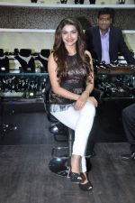 Prachi Desai launches 10 Jewel showroom in Mumbai on 25th May 2013 (56).JPG