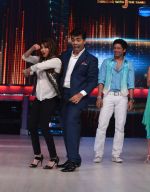 Karan Johar, Madhuri Dixit on the sets of Jhalak Dikhhla Jaa Season 6 in Mumbai on 27th May 2013 (99).JPG