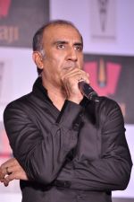 Milan Luthria at the First look & trailer launch of Once Upon A Time In Mumbaai Again in Filmcity, Mumbai on 29th May 2013 (85).JPG