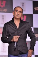 Milan Luthria at the First look & trailer launch of Once Upon A Time In Mumbaai Again in Filmcity, Mumbai on 29th May 2013 (87).JPG