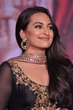 Sonakshi Sinha at the First look & trailer launch of Once Upon A Time In Mumbaai Again in Filmcity, Mumbai on 29th May 2013 (8).JPG