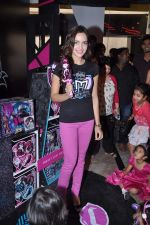 Shazahn Padamsee at Monster High launch with Planet M in Powai, Mumbai on 30th May 2013 (16).JPG