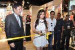Alia bhatt inaugurates Forever 21 store in Infinity, Mumbai on 31st May 2013 (8).JPG