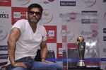 Sunil Shetty unveils ICC Champions trophy in Smash, Mumbai on 31st May 2013 (28).JPG