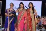 Waheeda Rehman, Shaina NC, Juhi Chawla at Shaina NC_s fashion show for CPAA in Mumbai on 2nd June 2013 (98).JPG