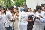 Priyanka Chopra at Priyanka Chopra_s dad funeral in Mumbai on 10th June 2013 (157).JPG