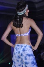 Model walks for Sports Illustrated bikini issue launch in Sea Princess, Mumbai on 14th June 2013 (9).JPG