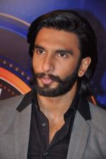Ranveer Singh at Lootera film promotions on the sets of Star Plus India Dancing Superstar in Filmcity on 17th June 201 (14).JPG