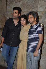 Karan Johar, Kiran Rao, Anand Gandhi at Special screening of Kiran Rao_s Ship of Theseus in Lightbox, Mumbai on 18th June 2013 (18).JPG
