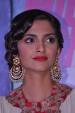 Sonam Kapoor at the Audio release of Bhaag Milkha Bhaag in PVR, Mumbai on 19th June 2013 (36).JPG