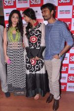 Sonam Kapoor, Dhanush, Krishika Lulla promote Star Week_s latest issue in Magna House, Mumbai on 21st June 2013 (38).JPG