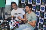 Farhan Akhtar, Rakeysh Omprakash Mehra promote bhaag Mikha Bhaag on Indian Idol Junior in Mumbai on 22nd June 2013 (14).JPG