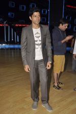 Farhan Akhtar on the sets of India_s Dancing Superstars in Filmcity, Mumbai on 24th June 2013 (59).JPG