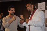 John Abraham and Boxing champion David Haye at the press conference announcing fitness Franchise in Escobar, Bandra, Mumbai on 26th June 2013 (69).JPG