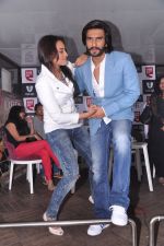 Sonakshi Sinha, Ranveer Singh at Lootera Promotions at Cafe Coffee Day in Bandra, Mumbai on 1st July 2013 (28).JPG