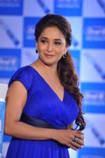 Madhuri Dixit at the launch of Oral-B Pro-Health toothpaste in Shangri La, Mumbai on 2nd July 2013 (139).JPG