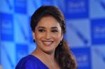 Madhuri Dixit at the launch of Oral-B Pro-Health toothpaste in Shangri La, Mumbai on 2nd July 2013 (153).JPG