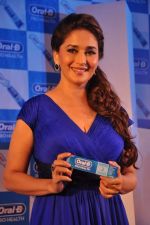 Madhuri Dixit at the launch of Oral-B Pro-Health toothpaste in Shangri La, Mumbai on 2nd July 2013 (182).JPG