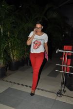 Sonakshi sinha snapped as she arrives from lootera delhi promotions in Mumbai on 4th July 2013 (3).JPG