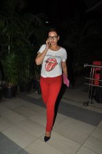 Sonakshi sinha snapped as she arrives from lootera delhi promotions in Mumbai on 4th July 2013 (5).JPG