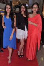 at Pond_s Femina Miss India winners launch 24kt Gold Foil Windows in Mumbai on 6th July 2013 (11).JPG